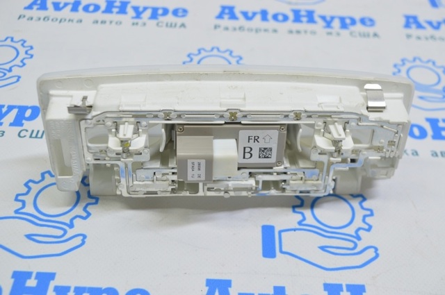 Плафони внутрішнього освітлення 264304GC7A NISSAN