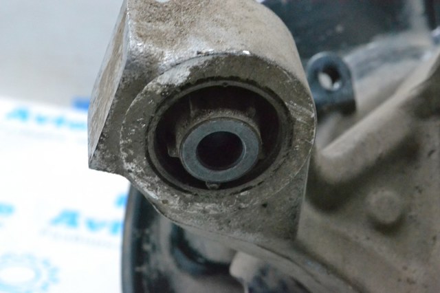 Цапфа - поворотний кулак задній, лівий 28411FL050 SUBARU