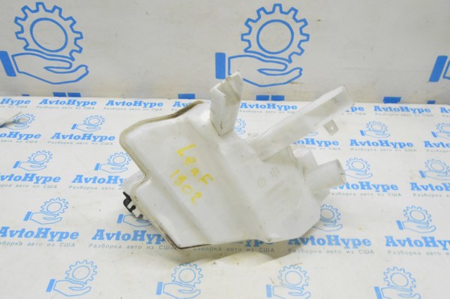 Бачок склоомивача 289105SA0A NISSAN