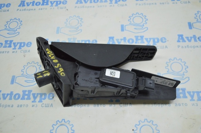 Підаль газу 32212451 VOLVO