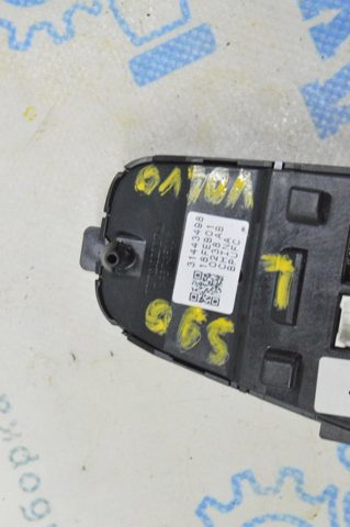 Блок кнопкових перемикачів рульового колеса 32266343 VOLVO