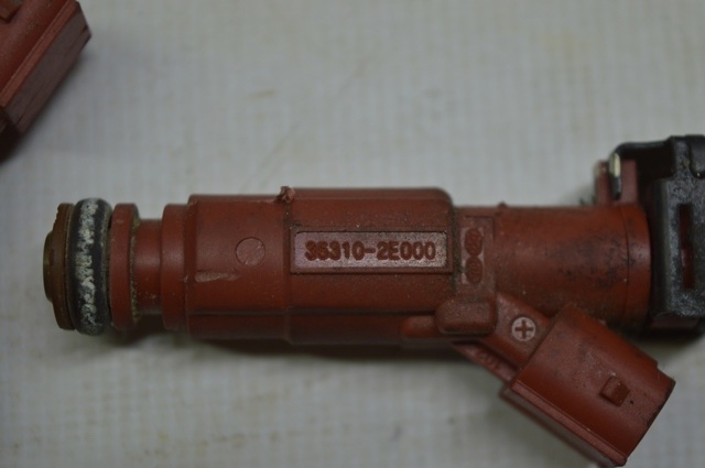 Форсунка паливна 353102E000 HYUNDAI