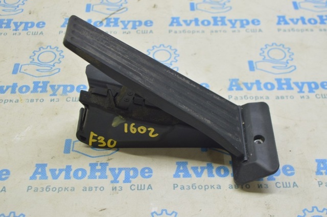 Підаль газу 35406889818 BMW