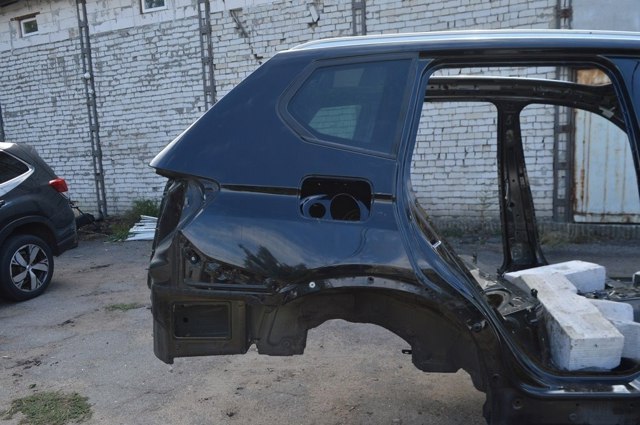 Крило праве заднє 41007267470 BMW