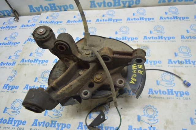 Кулак поворотний правий 4230406140 TOYOTA