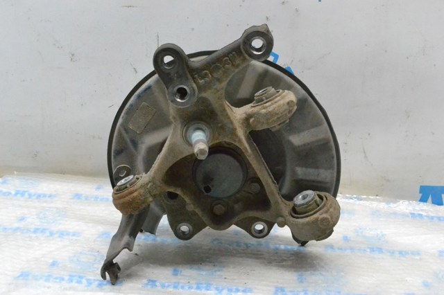 Цапфа ліва 4230542060 TOYOTA