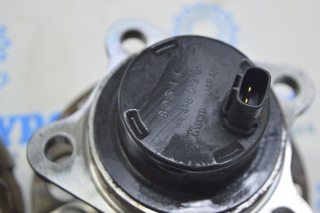 Маточина задня права 4245048030 TOYOTA
