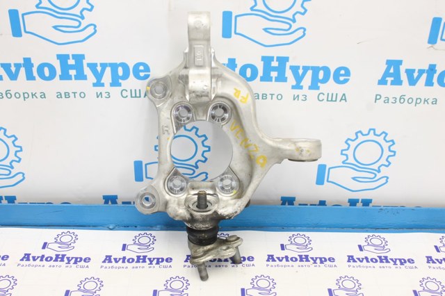 Кулак поворотний передній правий 4320142010 TOYOTA