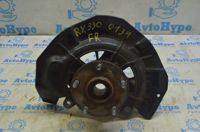 Кулак поворотний передній правий 4321158020 TOYOTA