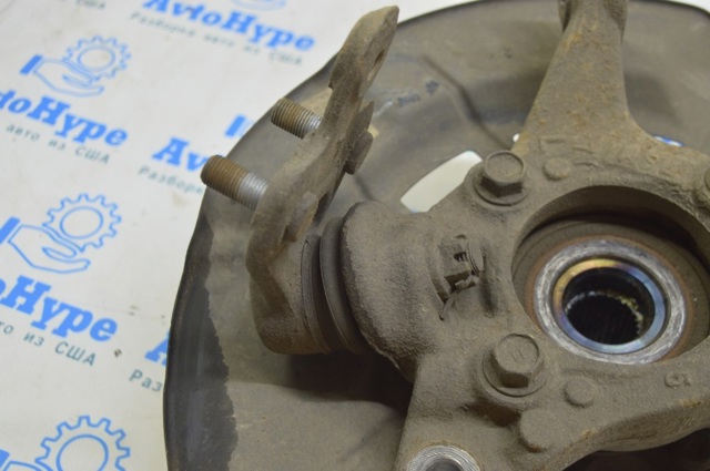 Кульова опора, нижня, ліва 4334009140 TOYOTA