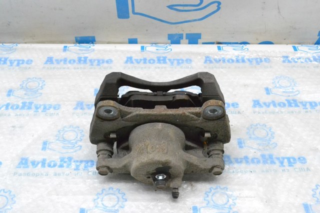Супорт гальмівний, передній, лівий 4775076010 TOYOTA