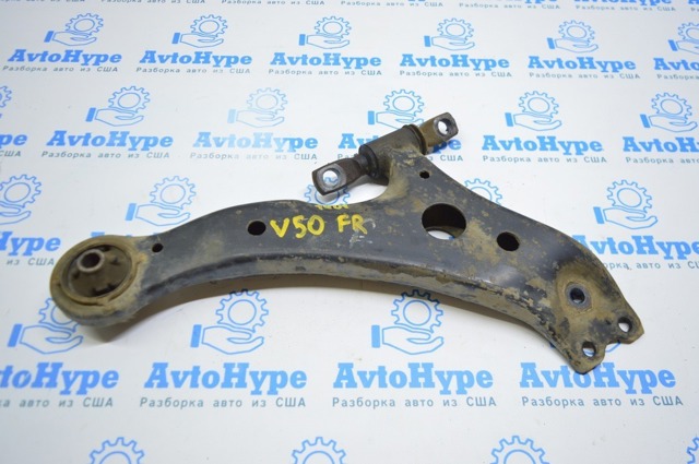 Правий важіль передній нижній підвіски 4806807040 TOYOTA