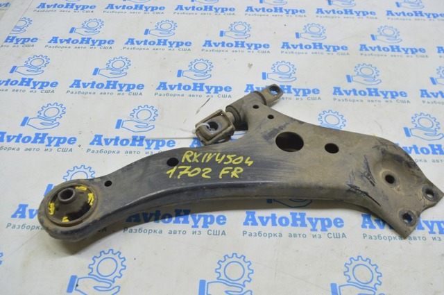 Правий важіль передній нижній підвіски 4806848070 TOYOTA