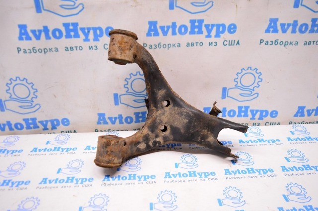 Верхній важіль задньої підвіски лівий 487900C010 TOYOTA