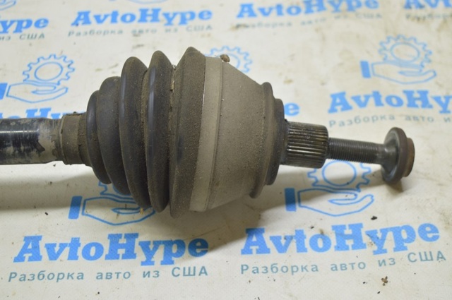 Болт кріплення маточини 4B0407643A VAG