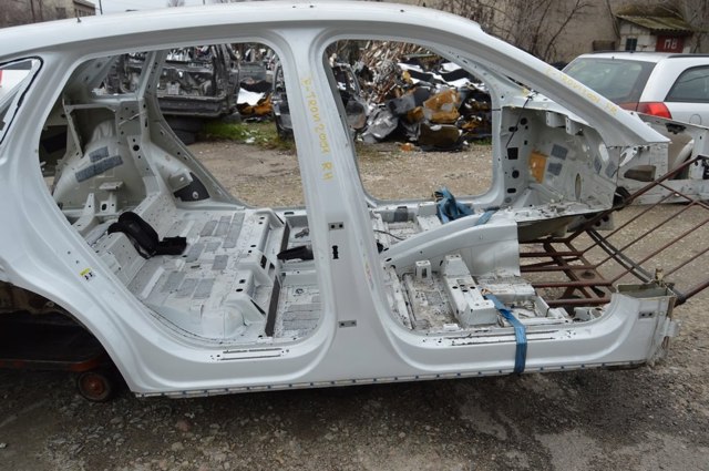 Стійка центральна, права 4KE810074 VAG