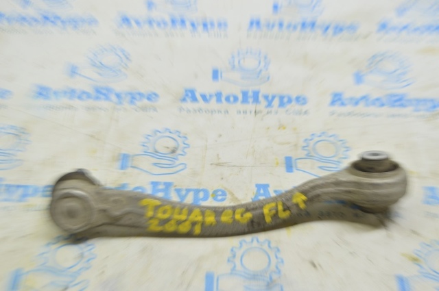 Важіль передньої підвіски верхній, лівий 4M0407509B VAG