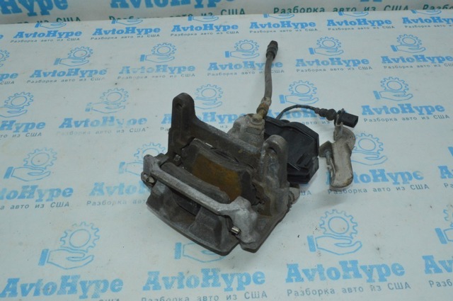 Задній гальмівний супорт лівий 4M0615403A VAG