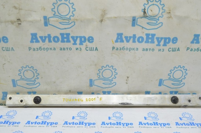 Кронштейн підсилювача переднього бампера 4M0802507D VAG