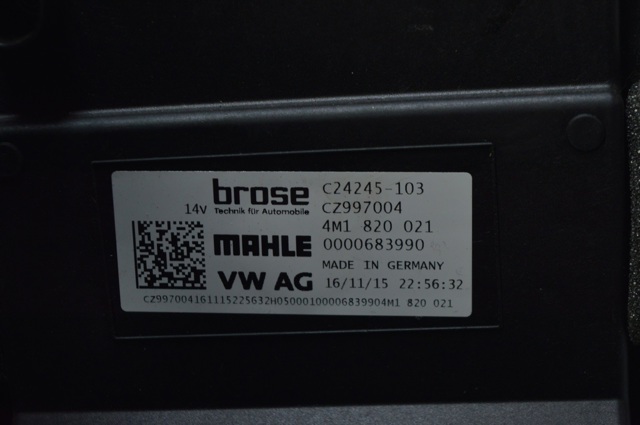 Піч в зборі 4M0820356 VAG