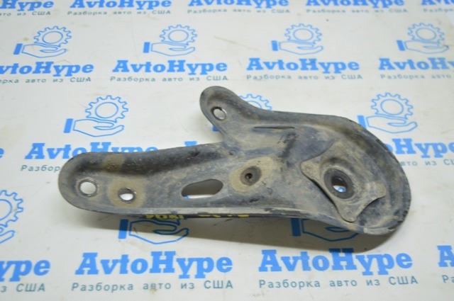 Кронштейн передньої балки 5102348030 TOYOTA