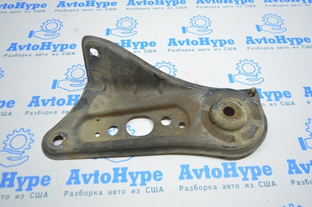 Кронштейн передньої балки 5103507010 TOYOTA