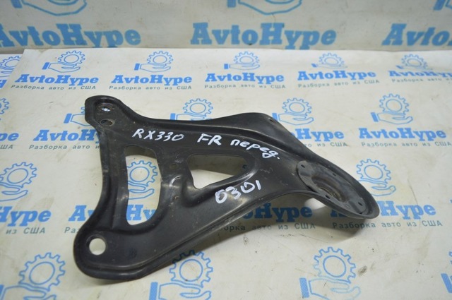 Кронштейн передньої балки 5103548020 TOYOTA