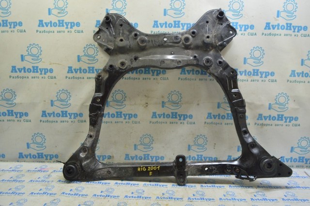 Передня балка 511000E081 TOYOTA