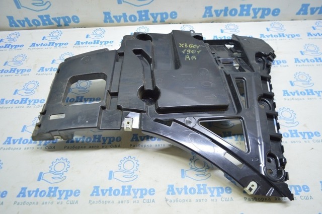 Напрямна заднього бампера, права 51127400668 BMW