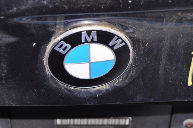 Емблема кришки багажника, фірмовий значок 51148219237 BMW