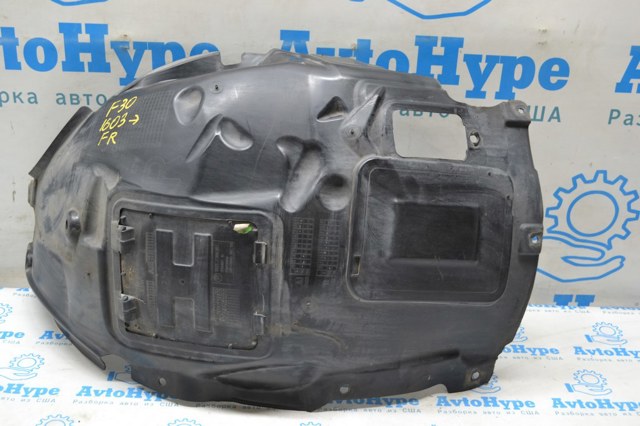 Підкрилок переднього крила, правий передній 51717260726 BMW