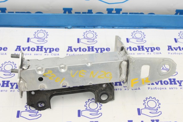 Кронштейн підсилювача переднього бампера 5210242100 TOYOTA