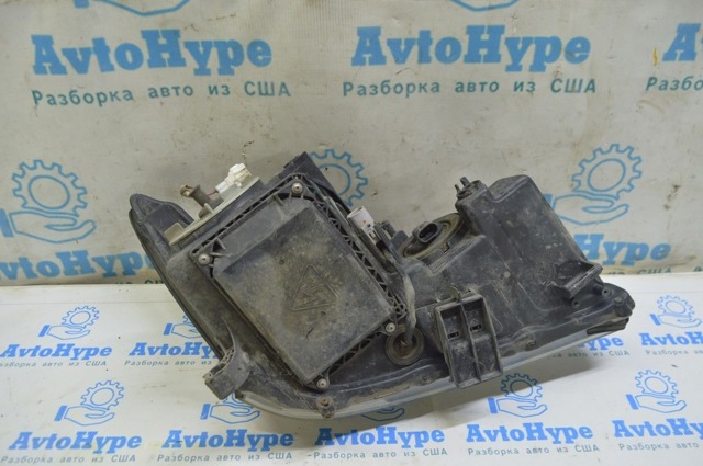 Кріплення бампера переднього 521150E020 TOYOTA