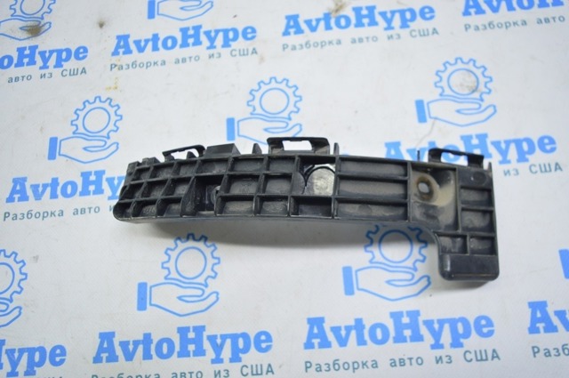 Кронштейн бампера заднього, правий 5215548030 TOYOTA