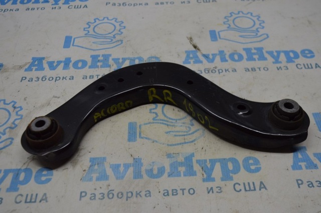 Важіль задньої підвіски верхній, правий 52510TVAA00 HONDA