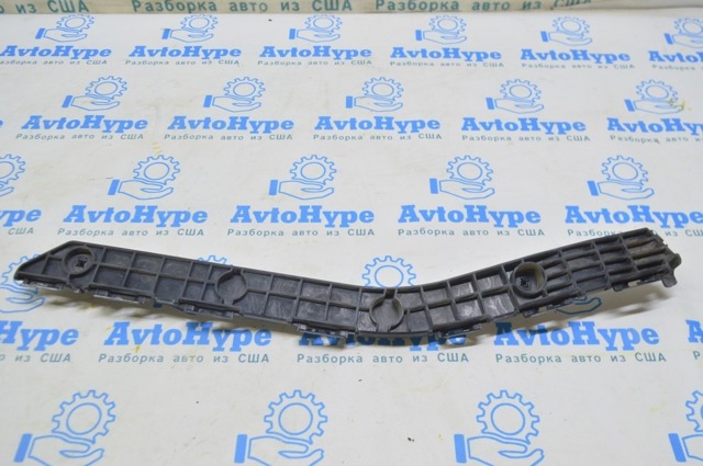Кріплення бамера ліве 5257608010 TOYOTA