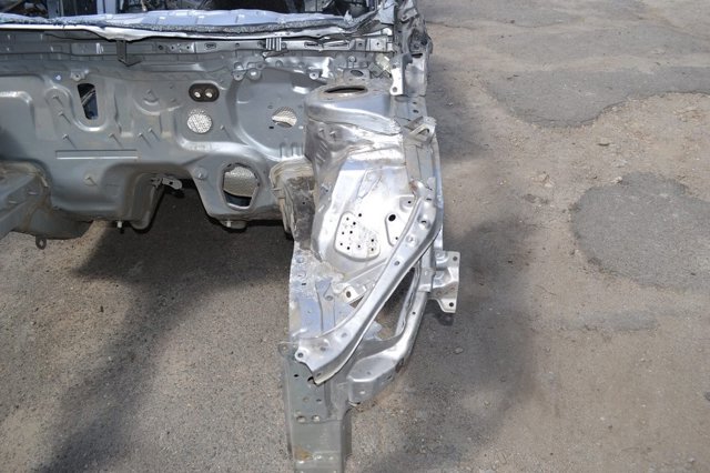 Супорт радіатора верхній/монтажна панель кріплення фар 5321410080 TOYOTA