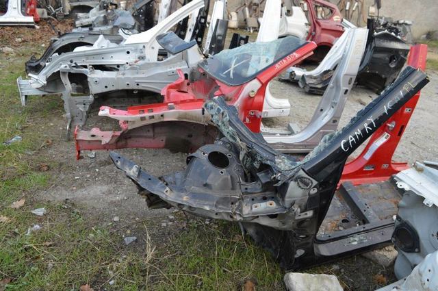Панель бризковика (лонжерона) моторного відсіку, права 5370106230 TOYOTA