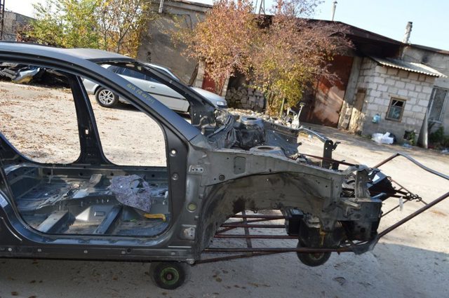 Панель бризковика (лонжерону) моторного відсіку, права 5370107020 TOYOTA