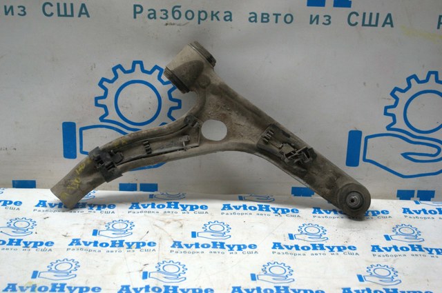 Правий важіль передній нижній підвіски 545005DA0A NISSAN