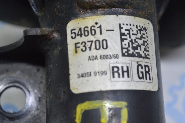 Стійка передня права 54661F3700 HYUNDAI
