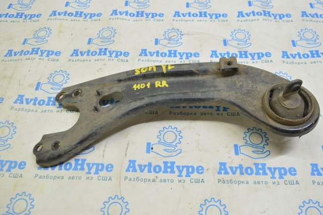 Важіль/тяга задньої підвіски подовжній нижній, правий 552803S000 HYUNDAI