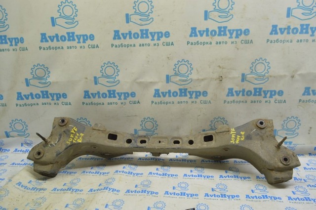 Балка задньої підвіски поперечна 554103Q000 HYUNDAI