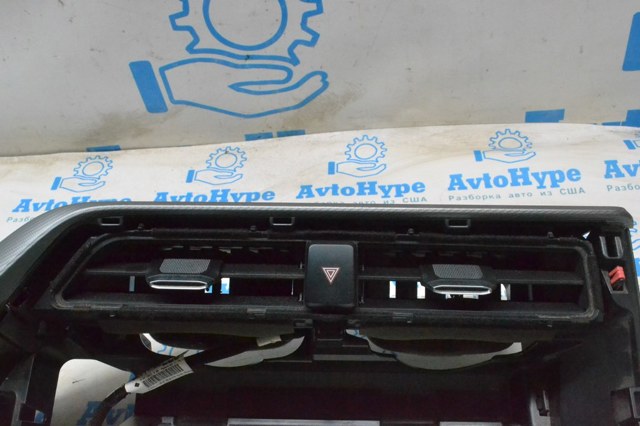 Решітка повітроводу 556700E110 TOYOTA