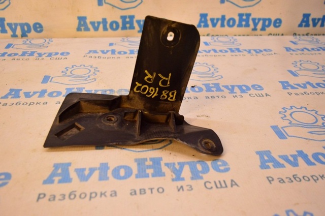 Комплект передніх бризковиків 561075101A VAG