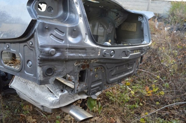 Панель багажного відсіку 561813301 VAG