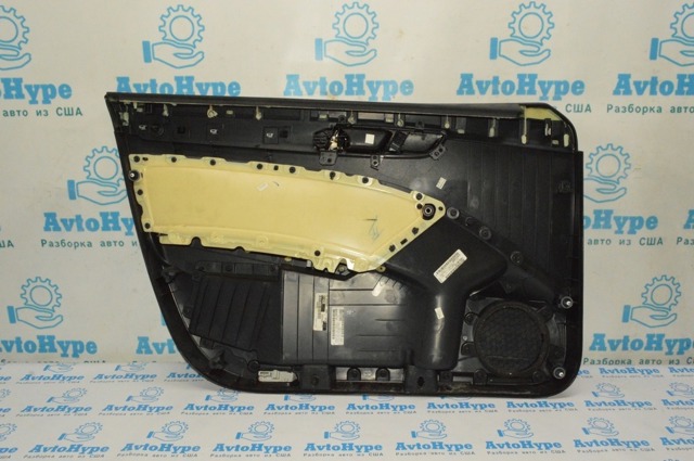Обшивка-облицювання передніх дверей, правих, внутрішніх 561867012GOUS VAG