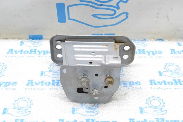 Кронштейн підсилювача переднього бампера 570140W030 TOYOTA