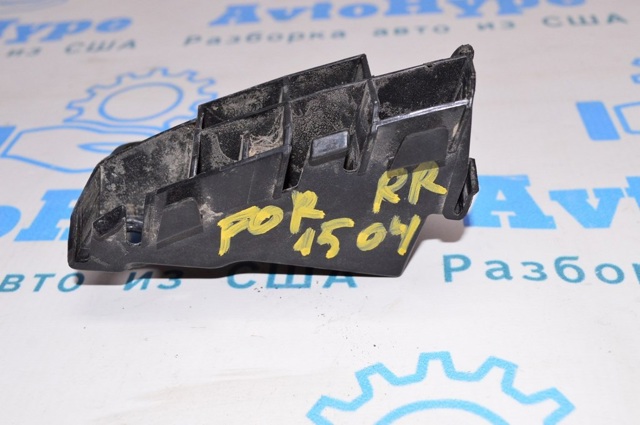 Кронштейн бампера заднього, правий 57707SG060 SUBARU