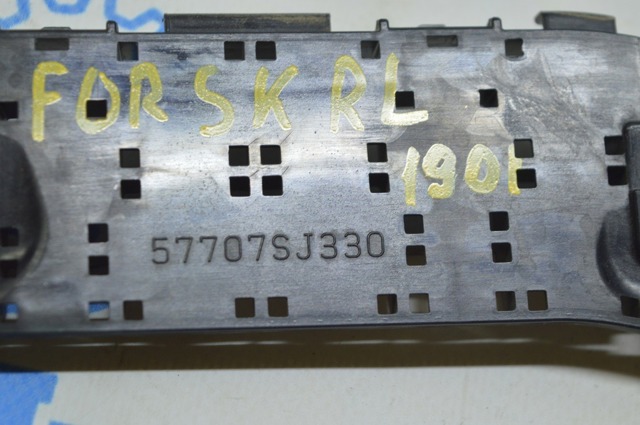 Напрямна заднього бампера, ліва 57707SJ330 SUBARU